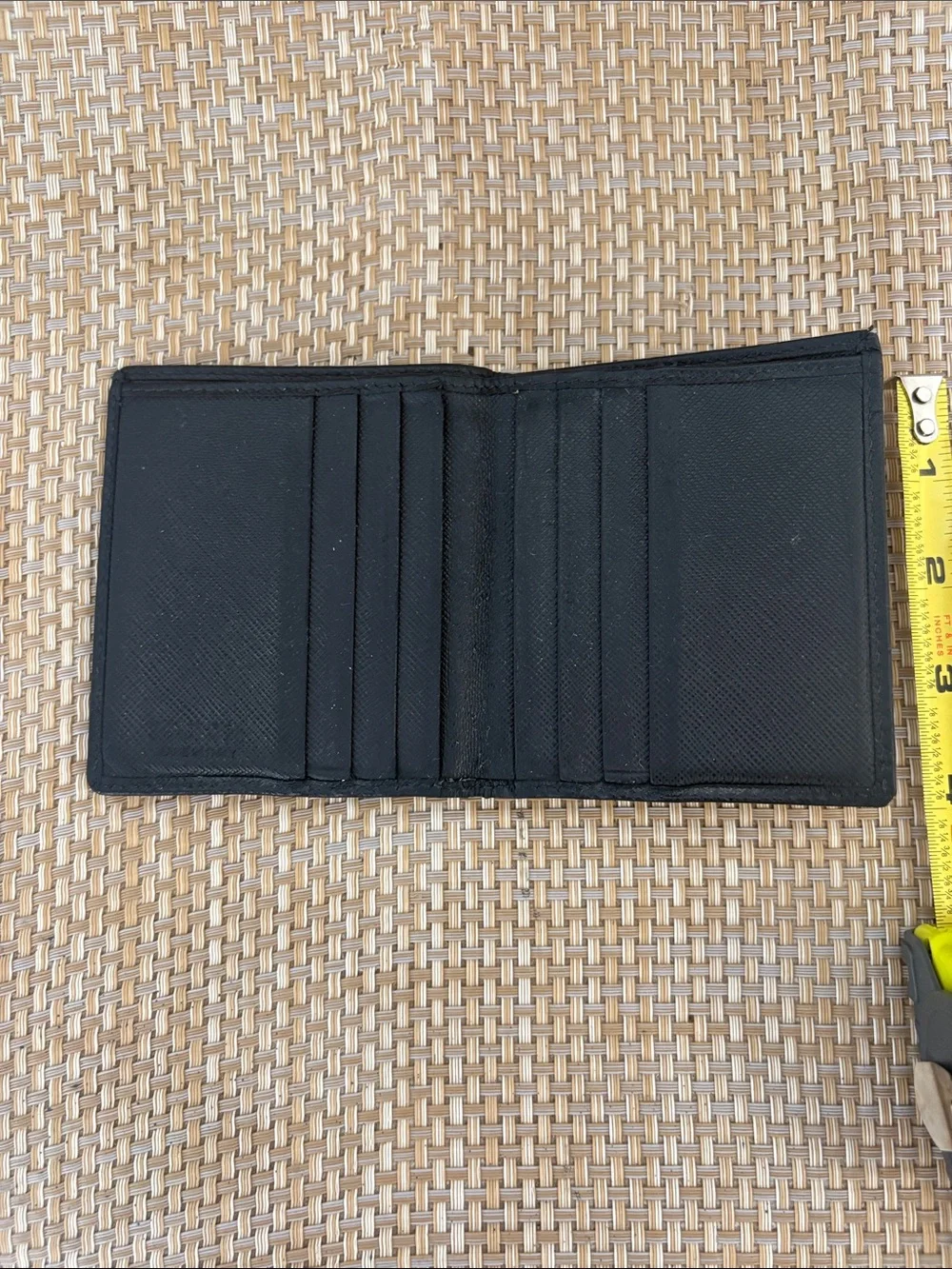 Prada bi fold